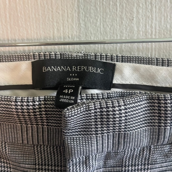 Banana Republic Size 4 Petite - Picture 2 of 6